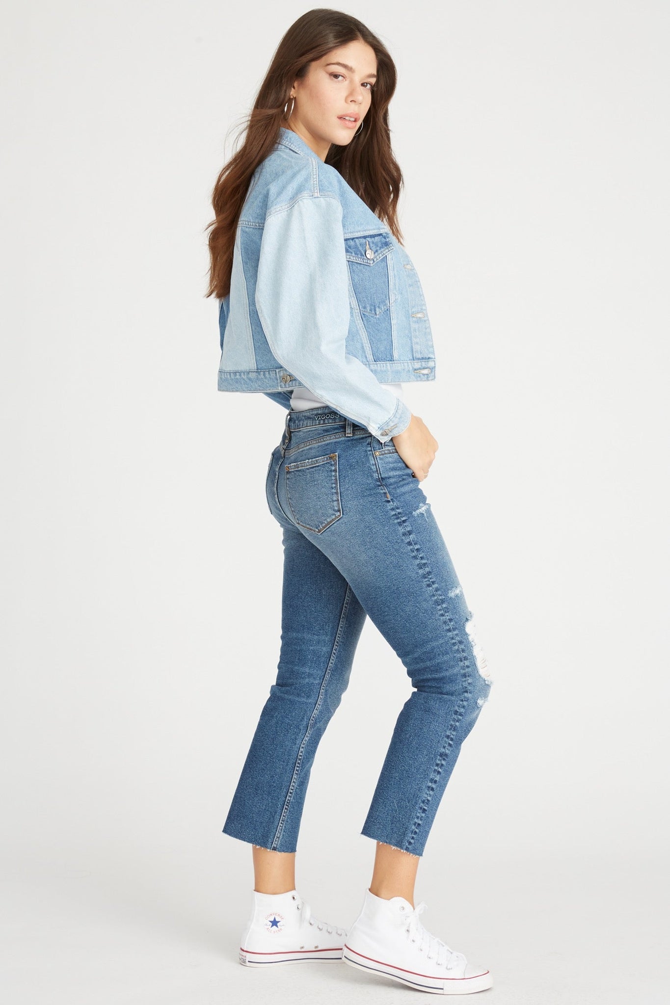 Load image into Gallery viewer, COLOR BLOCKED CROPPED DENIM JACKET
