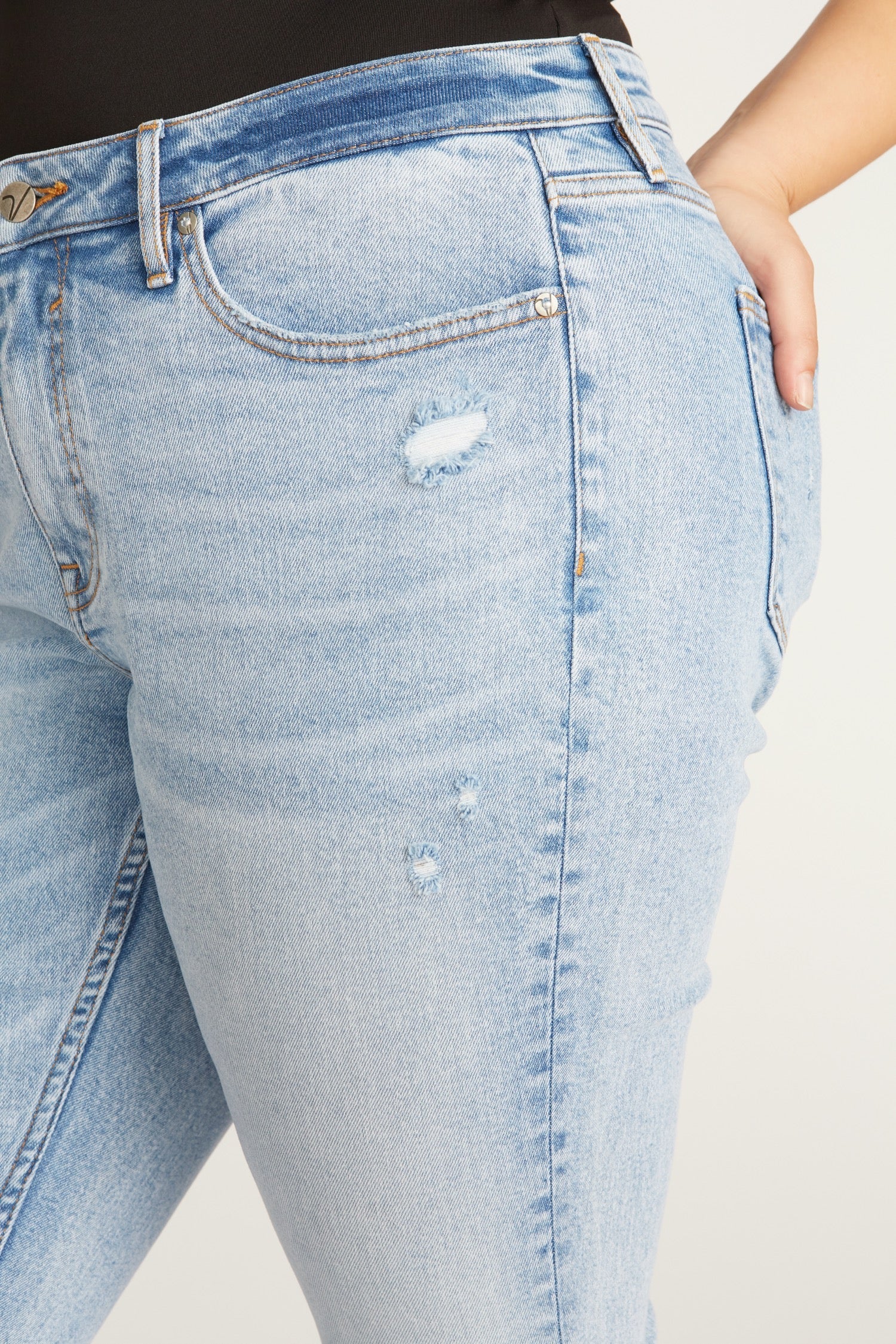 PLUS FRANKIE SLIM STRAIGHT LEG - LIGHT WASH