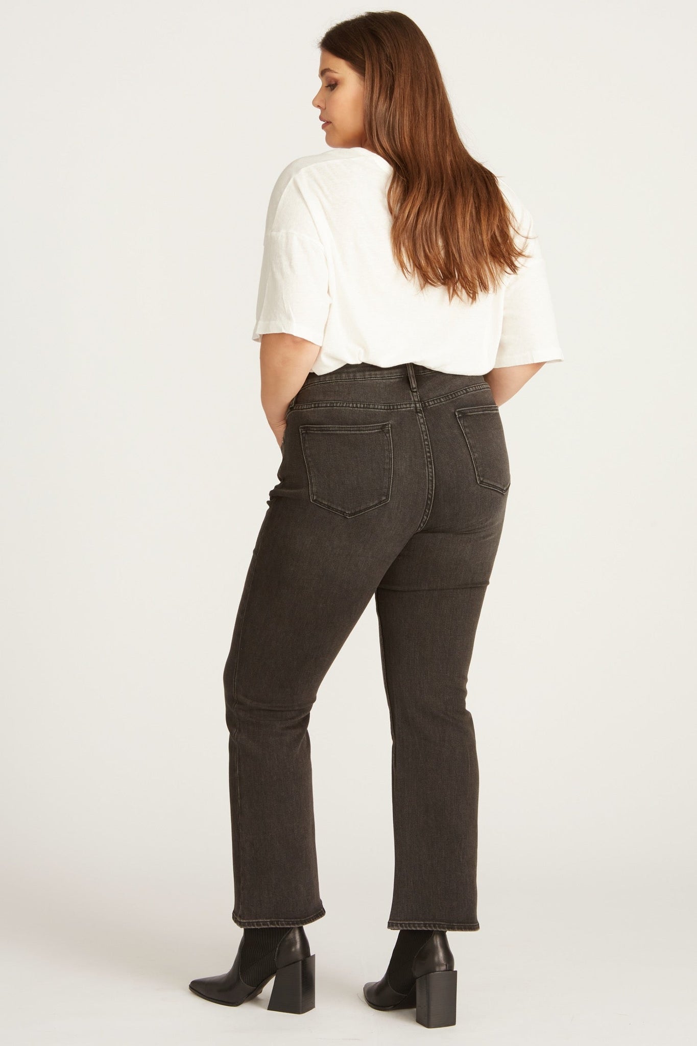 Load image into Gallery viewer, PLUS MARLEY MIDRISE BOOTCUT - WASHED BLACK