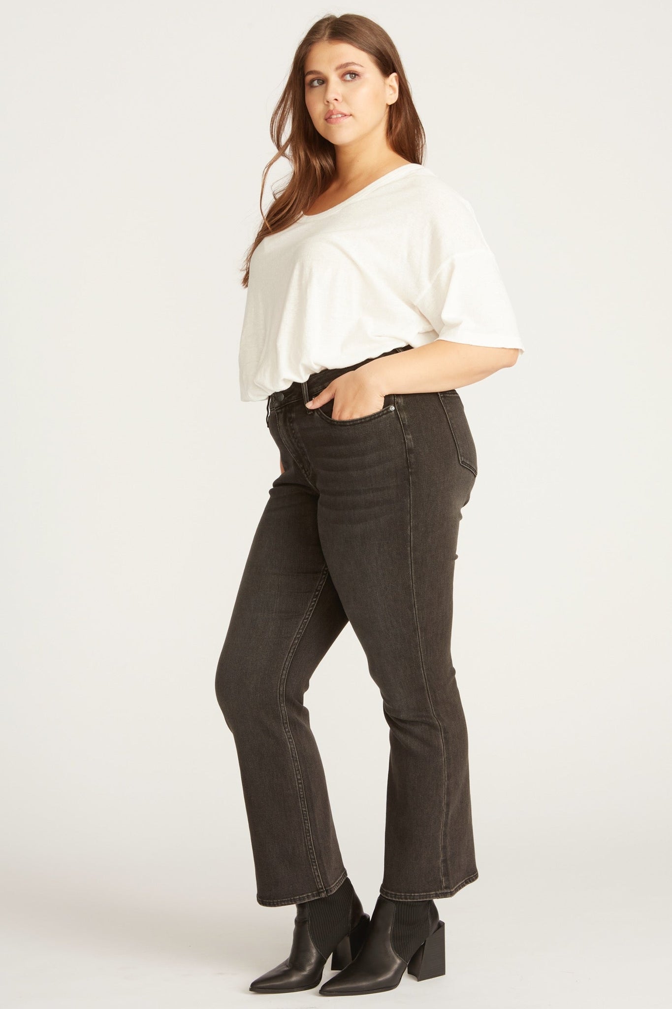 Load image into Gallery viewer, PLUS MARLEY MIDRISE BOOTCUT - WASHED BLACK