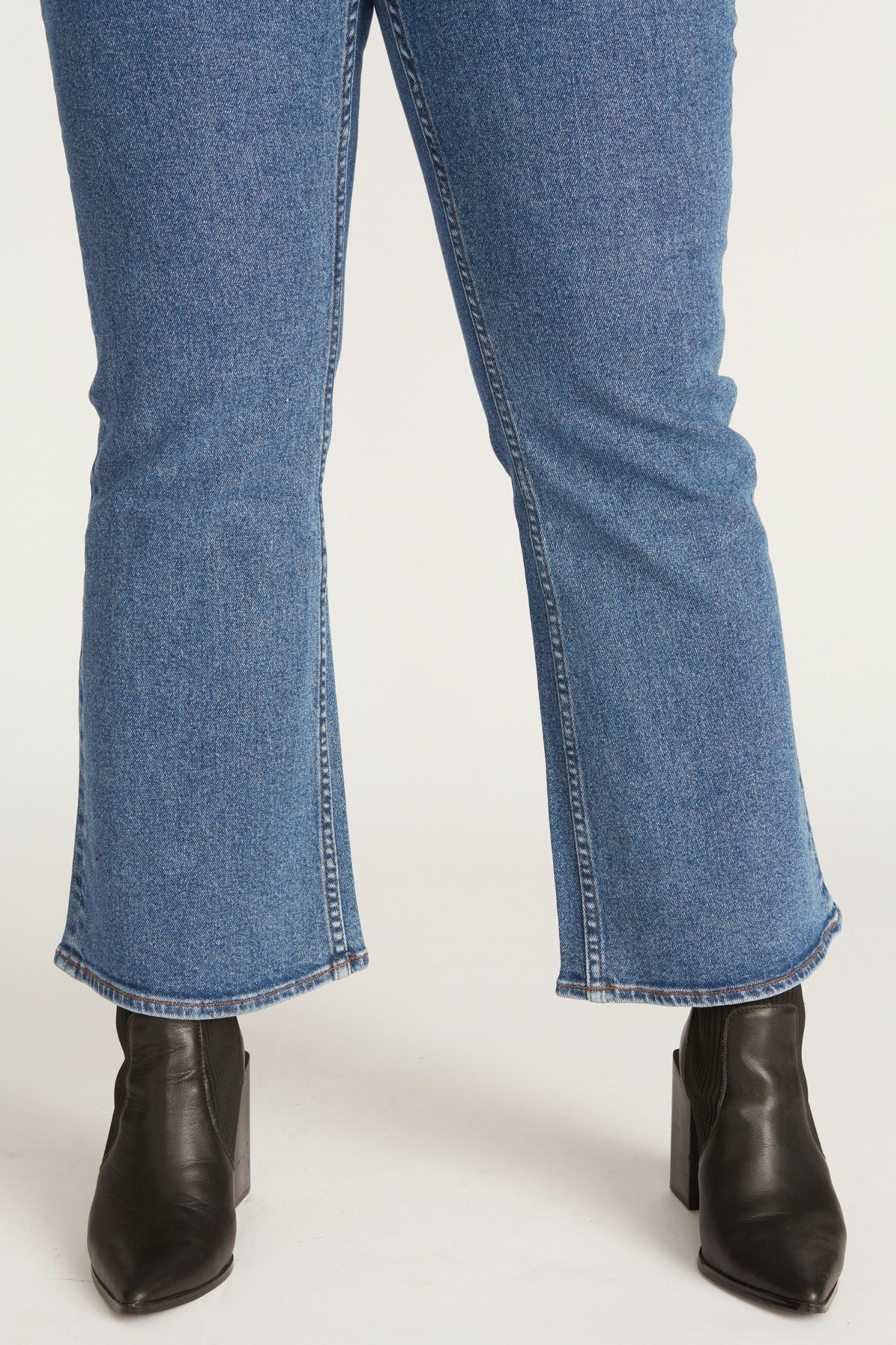 Load image into Gallery viewer, MARLEY MIDRISE BOOTCUT - INDIGO
