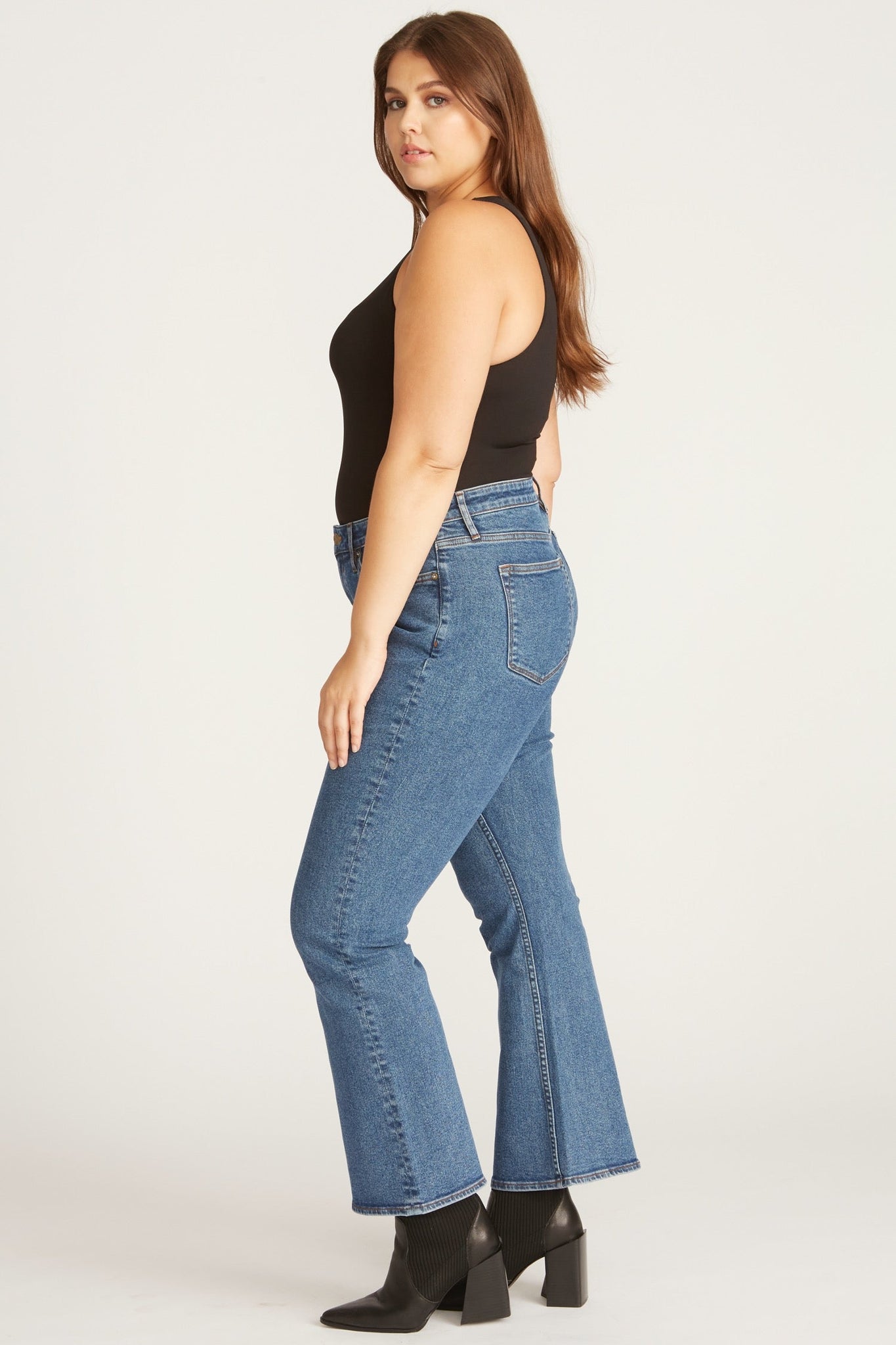 Load image into Gallery viewer, MARLEY MIDRISE BOOTCUT - INDIGO