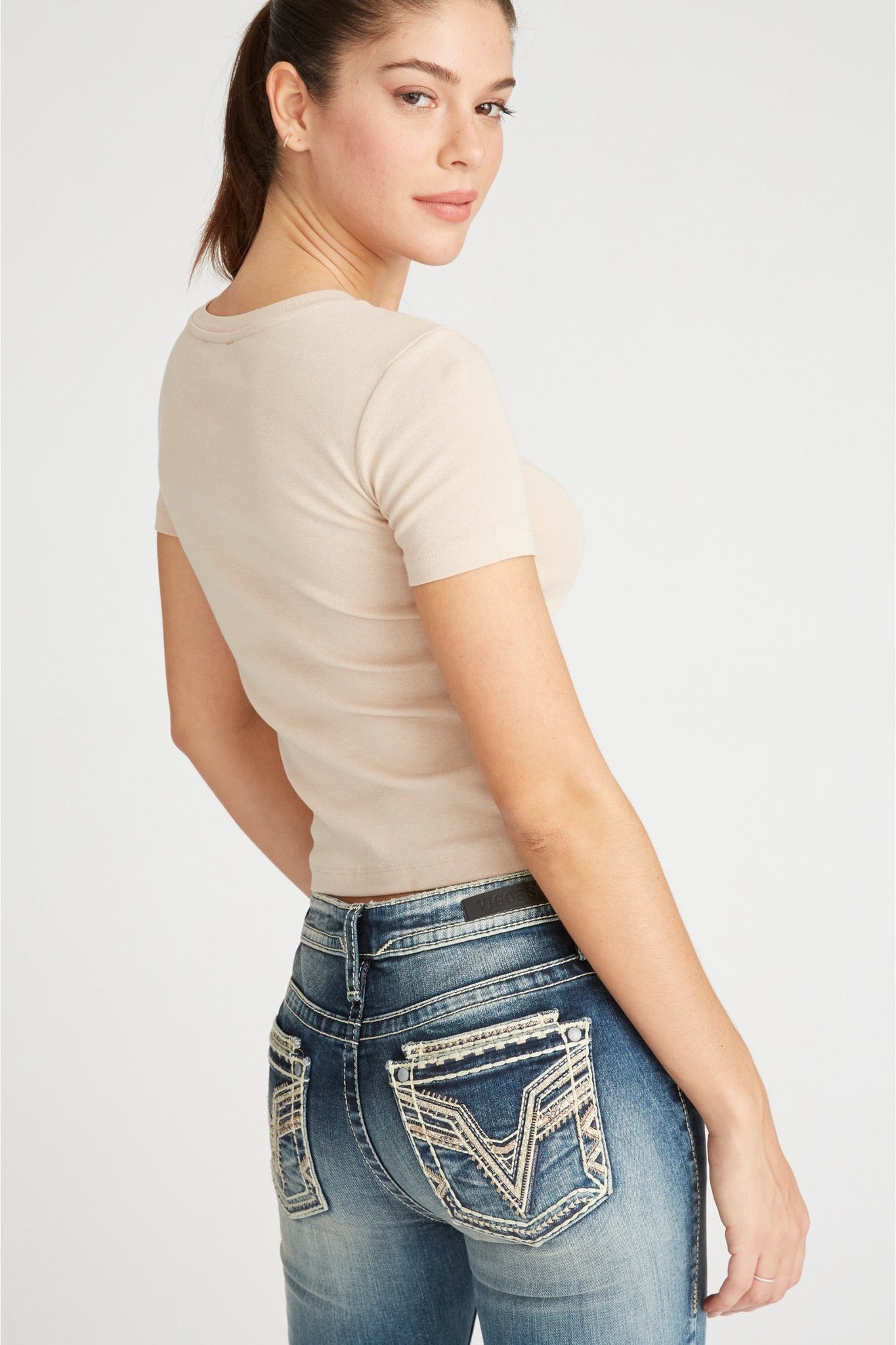 Load image into Gallery viewer, HEAVY STITCH STRAIGHT LEG WITH ROSE GOLD V POCKET EMBROIDERY - MEDIUM WASH