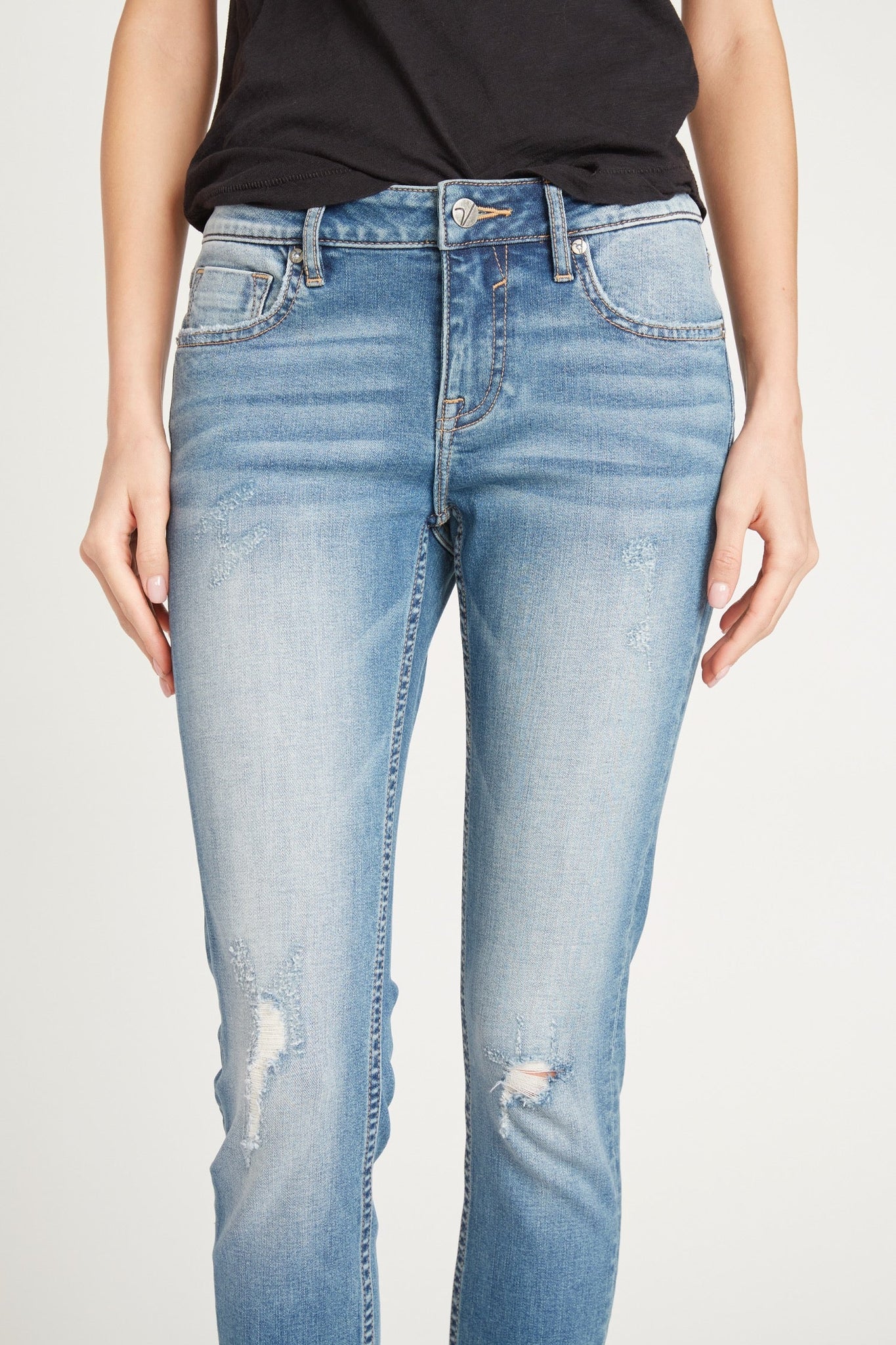 Load image into Gallery viewer, THOMPSON TOMBOY - MEDIUM WASH
