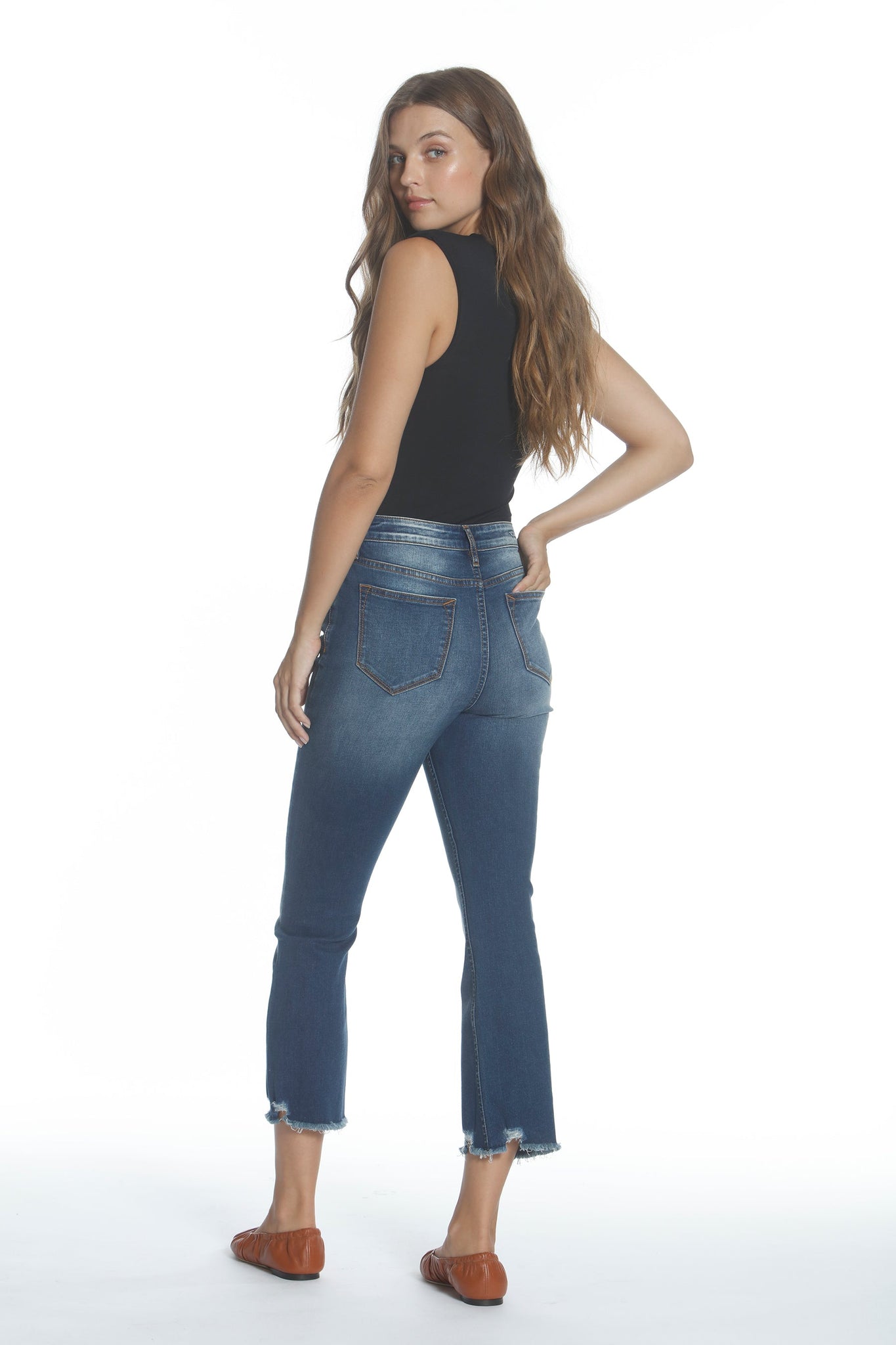 Load image into Gallery viewer, GWEN KICK FLARE LEG - DARK WASH