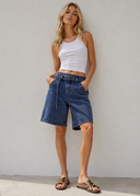 Belted Clean Hem Bermuda - Med Wash