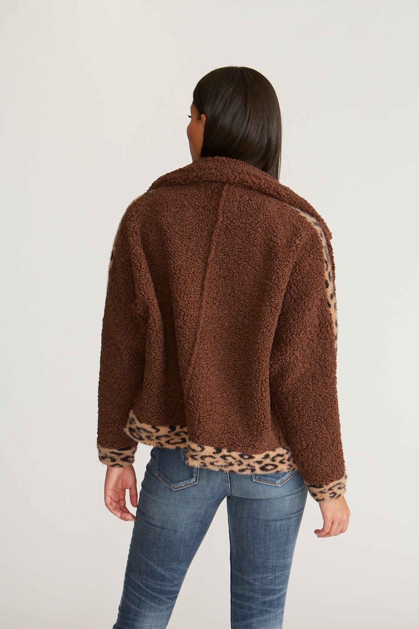 Load image into Gallery viewer, Sherpa Jacket - Brown Leopard
