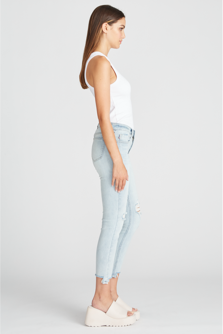 Load image into Gallery viewer, MARLEY MID RISE SKINNY - LIGHT WASH
