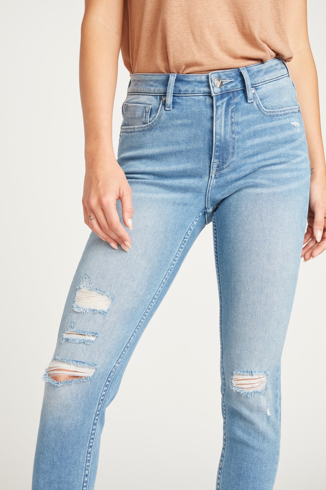 Load image into Gallery viewer, ACE HIGH RISE SKINNY LEG - MEDIUM WASH
