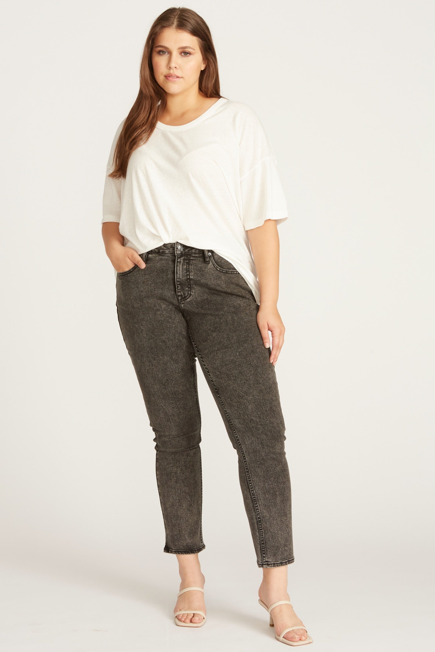 ACE STRAIGHT JEAN [ Plus Size] Washed Black