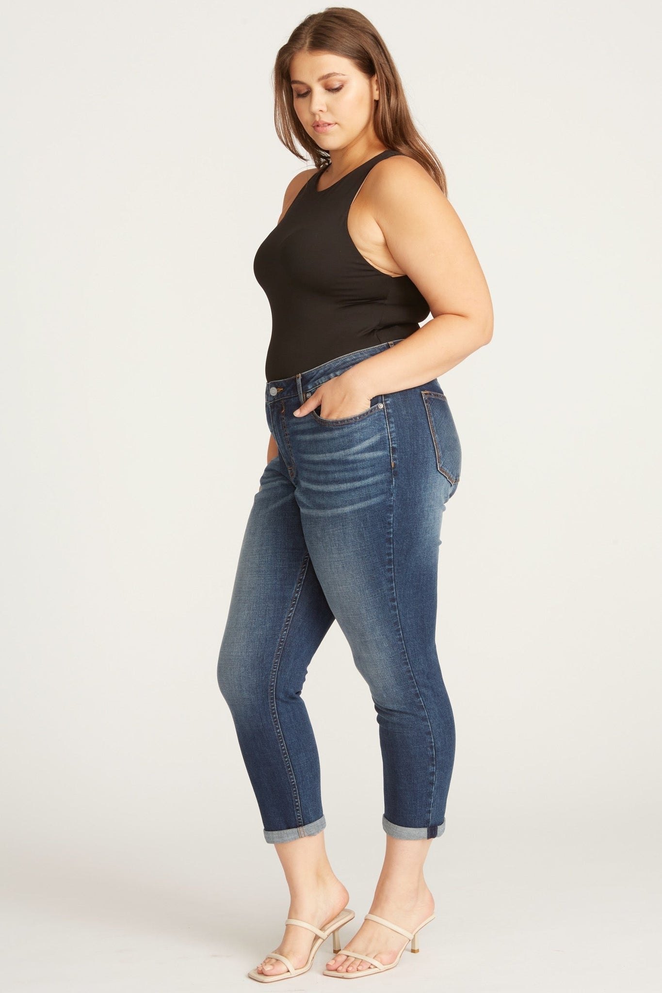 Load image into Gallery viewer, Thompson Tomboy Jean [Plus Size] - Dark Wash
