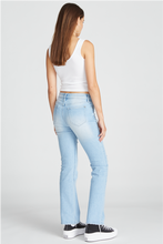 Load image into Gallery viewer, MARLEY MID RISE BOOTCUT - LIGHT WASH
