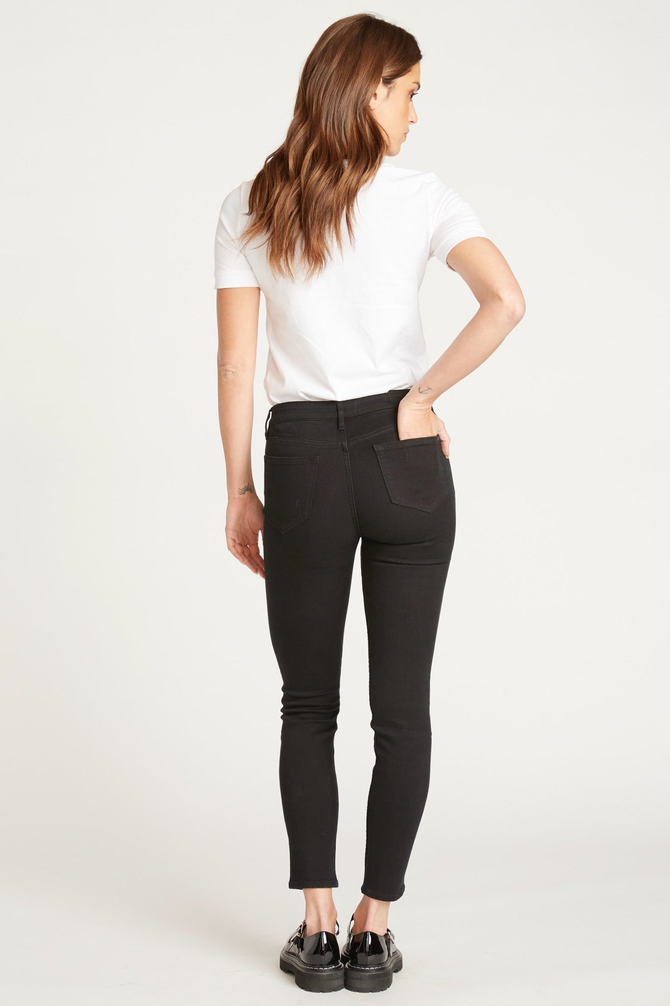 Load image into Gallery viewer, MARLEY MID RISE SKINNY - BLACK WASH
