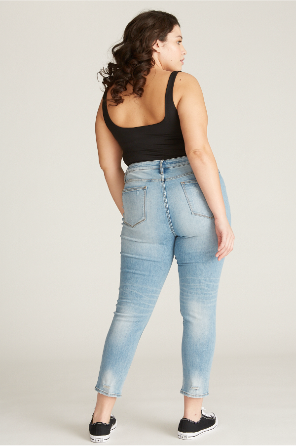 Marley Mid Rise Skinny [Plus Size] - Light Wash