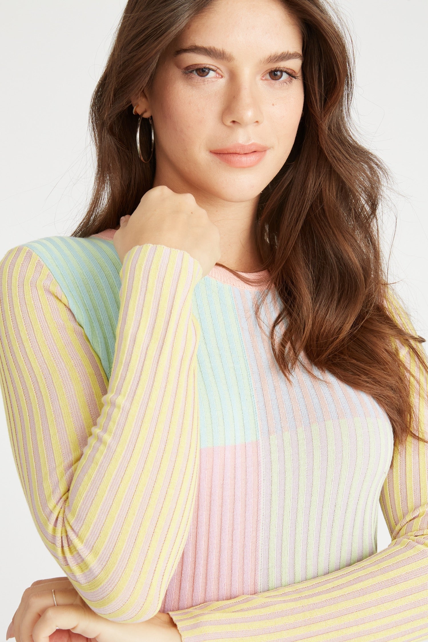 LONG SLEEVE COLORBLOCKED RIBBED SWEATER